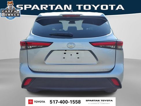 Used 2023 Toyota Highlander LE AWD/4WD image 8