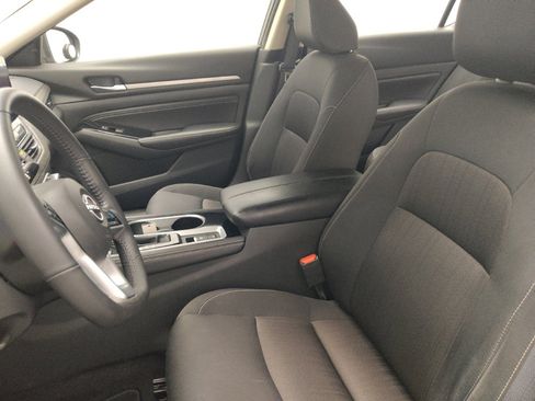 Used 2023 Nissan Altima 2.5 SV w/ SV Premium Package AWD/4WD image 17