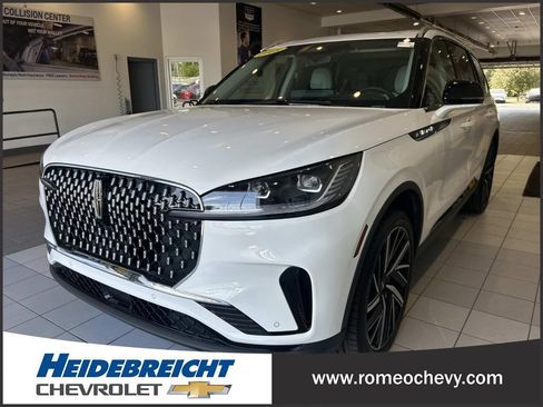 Used 2025 Lincoln Aviator Reserve w/ Equipment Group 201A AWD/4WD image 6