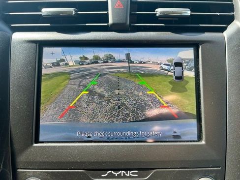Used 2020 Ford Fusion SE w/ Equipment Group 151A FWD image 18
