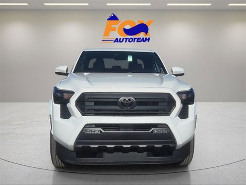 New 2026 Toyota Tacoma SR5 image 8