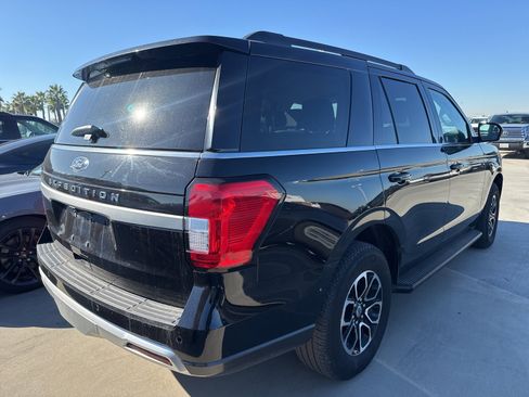 Used 2024 Ford Expedition XLT image 3