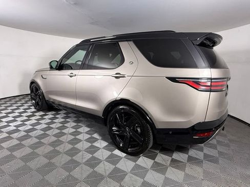 Used 2024 Land Rover Discovery Dynamic SE AWD/4WD image 4