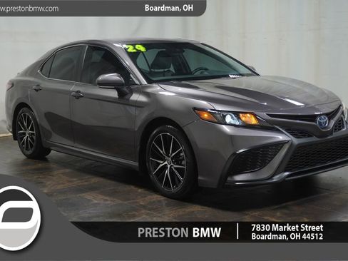 Used 2024 Toyota Camry SE FWD image 1