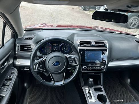 Used 2018 Subaru Outback 2.5i Premium w/ Protection Package #1 AWD/4WD image 16