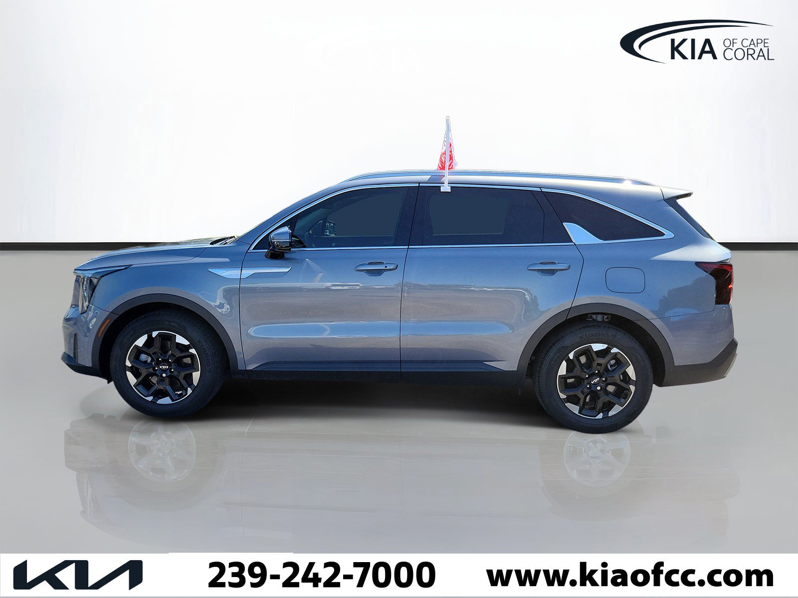 Certified 2024 Kia Sorento S w/ Panoramic Sunroof Package FWD image 4