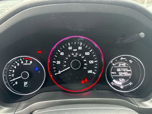 Used 2020 Honda HR-V Sport image 9