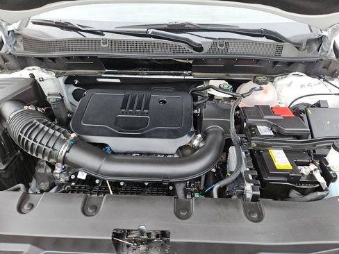 Used 2025 Chevrolet Blazer LT FWD image 23
