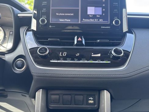 Certified 2022 Toyota Corolla Cross LE FWD image 23
