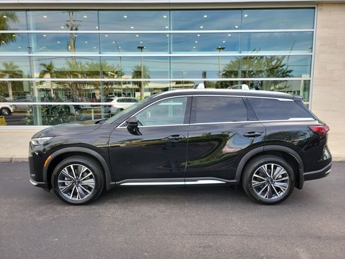 Certified 2026 INFINITI QX60 Luxe w/ Cargo Package image 7