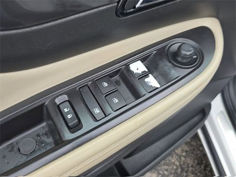 Used 2018 Buick Encore Preferred image 18