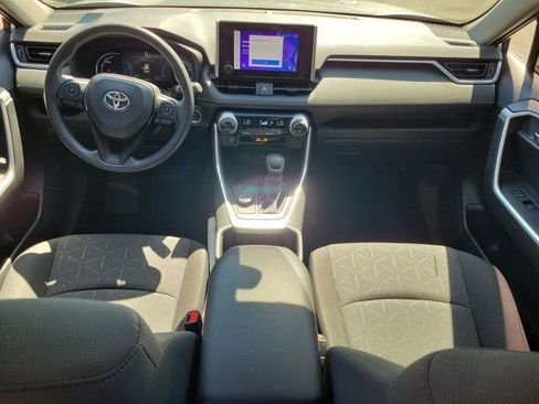Used 2025 Toyota RAV4 XLE AWD/4WD image 21