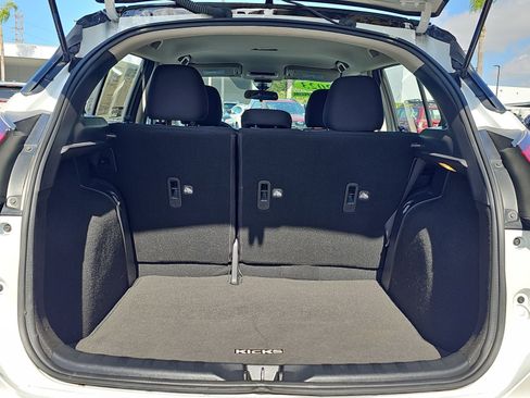 Used 2023 Nissan Kicks SV FWD image 12