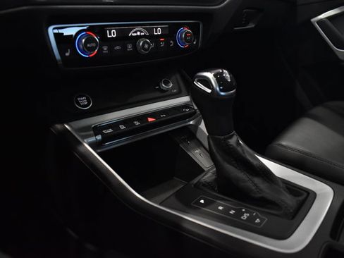 Used 2022 Audi Q3 2.0T Premium image 18