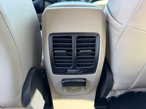 Used 2017 Ford Escape Titanium FWD image 24