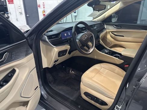 Used 2021 Jeep Grand Cherokee L Limited w/ Trailer Tow Group (B) image 12