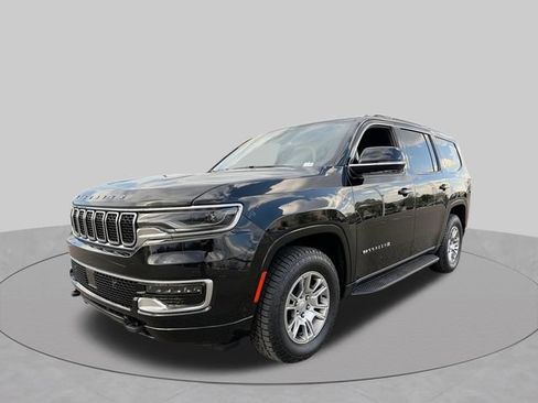 Used 2023 Jeep Wagoneer 4WD image 4