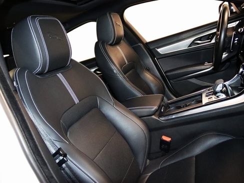 Used 2021 Jaguar XF R-Dynamic SE image 59