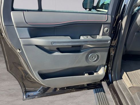 Used 2023 Ford Expedition Max Limited image 18