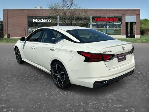 Certified 2024 Nissan Altima 2.5 SR FWD image 3