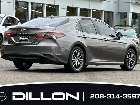 Used 2024 Toyota Camry XLE w/ Cold Weather Package FWD image 7