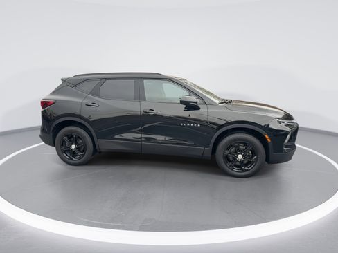 Certified 2023 Chevrolet Blazer LT w/ Convenience Package image 10