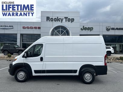 New 2024 RAM ProMaster 2500 w/ Convenience Group