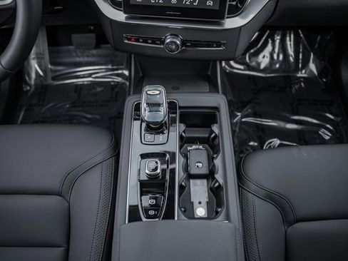 New 2026 Volvo XC90 B6 Plus w/ Protection Package Premier image 25