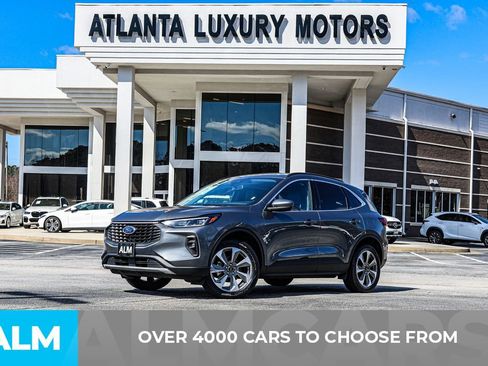 Used 2025 Ford Escape Platinum image 2