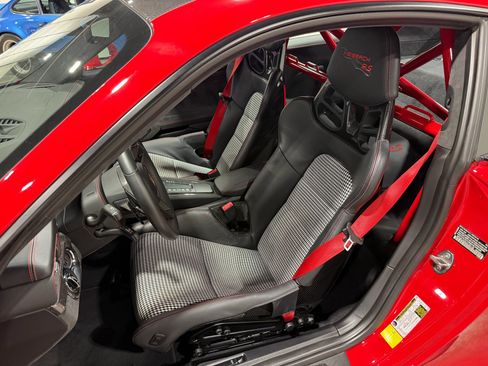 Used 2018 Porsche 911 GT2 RS RWD image 39