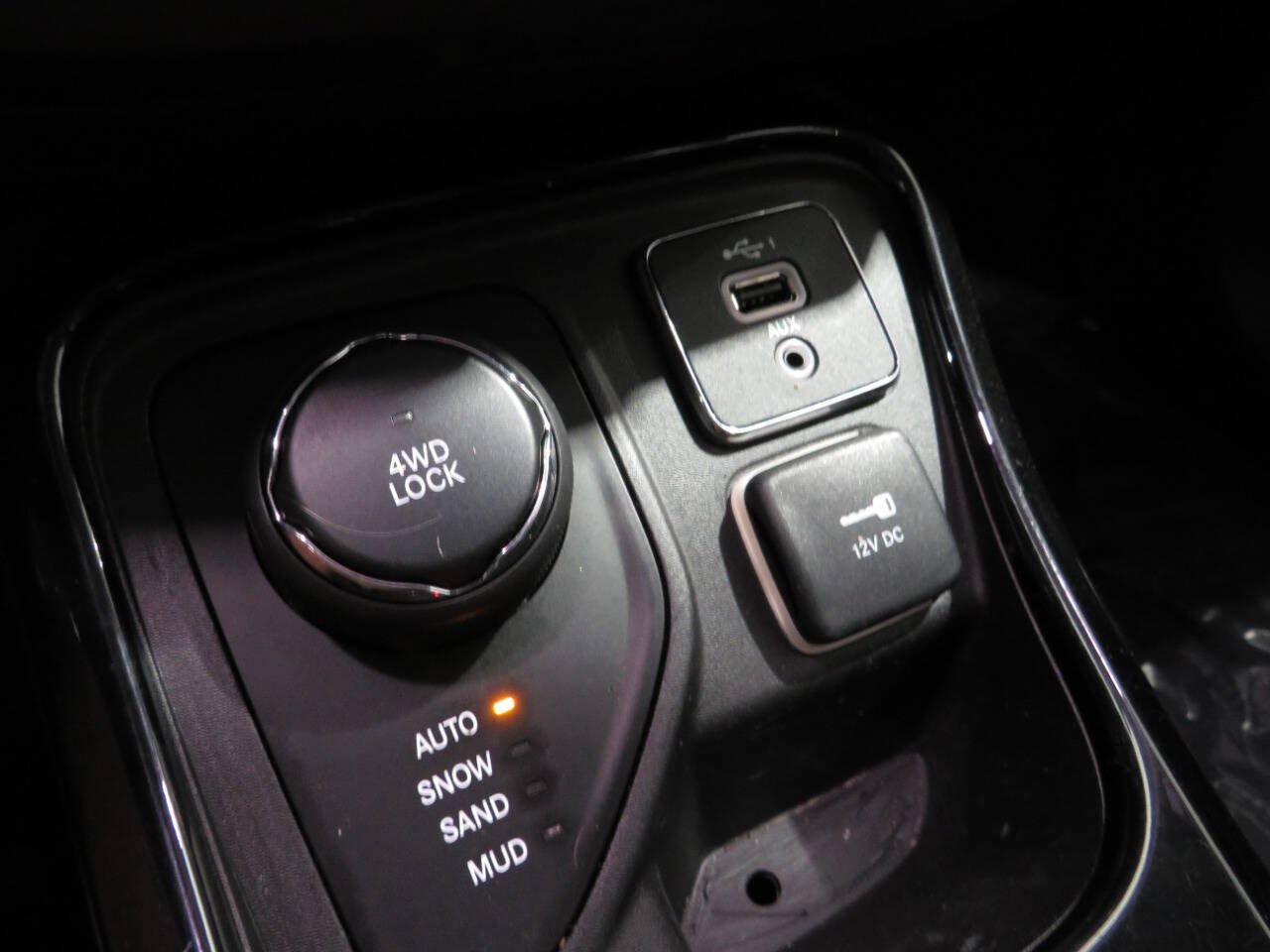 Used 2019 Jeep Compass Latitude AWD/4WD image 19