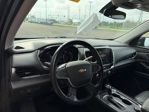Used 2018 Chevrolet Traverse LT AWD/4WD image 11