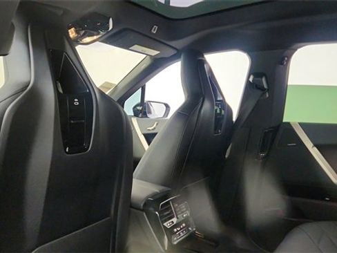 Used 2024 BMW iX xDrive50 w/ Sport Package image 31