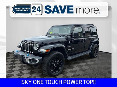 Used 2023 Jeep Wrangler Unlimited Sahara w/ Cold Weather Group AWD/4WD image 1