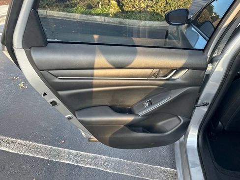 Used 2022 Honda Accord Sport image 12