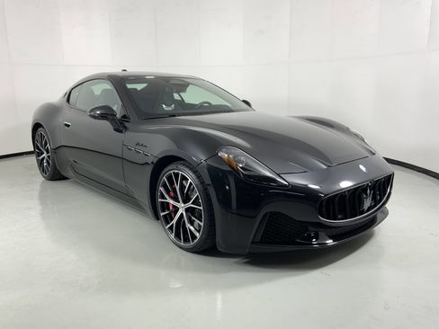 Used 2024 Maserati GranTurismo Modena image 4