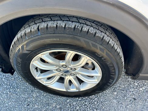 Used 2020 Ford Explorer 2WD image 22