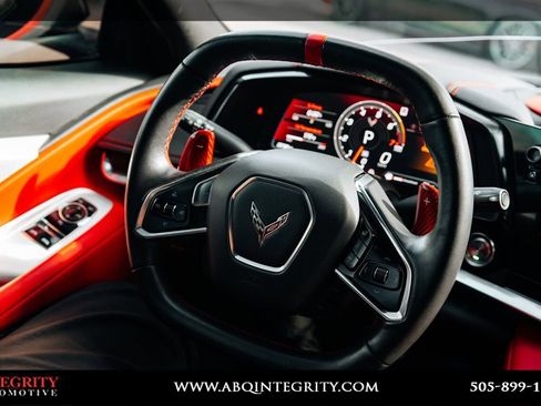 Used 2022 Chevrolet Corvette Stingray Preferred Cpe w/ Z51 Performance Package RWD image 23
