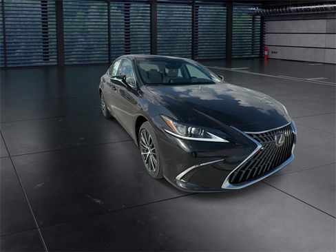 New 2025 Lexus ES 350 w/ Premium Package image 2