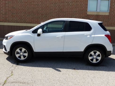 Used 2020 Chevrolet Trax LS w/ Tint and Cruise Package FWD image 6
