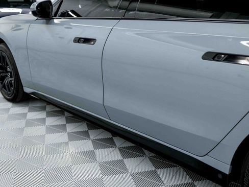 Used 2024 BMW 760i xDrive w/ Executive Package image 33