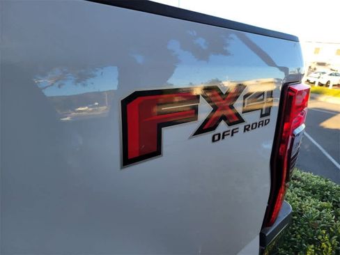 Used 2020 Ford F250 XLT w/ XLT Premium Package image 5