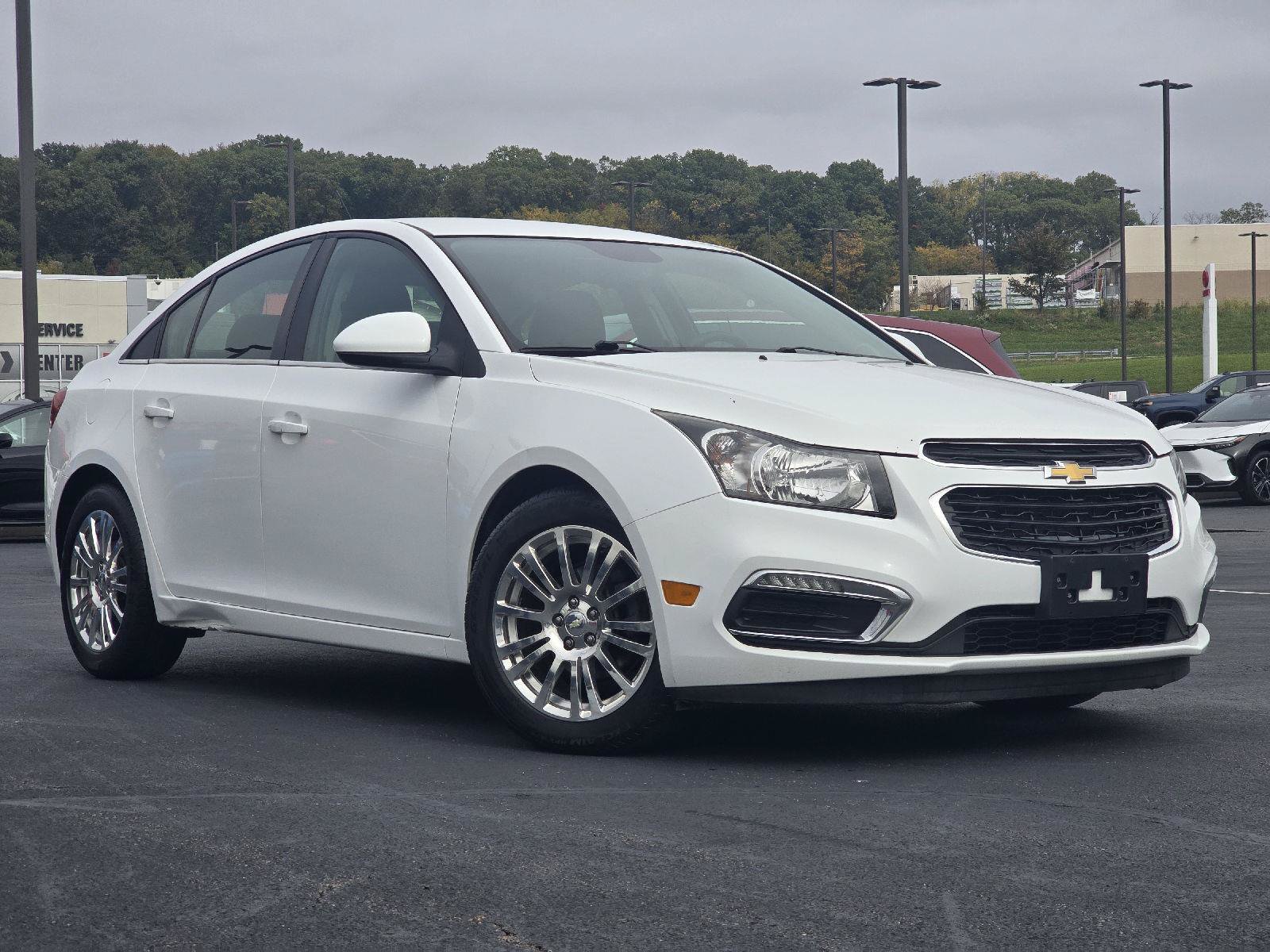 Used 2015 Chevrolet Cruze Eco FWD image 1
