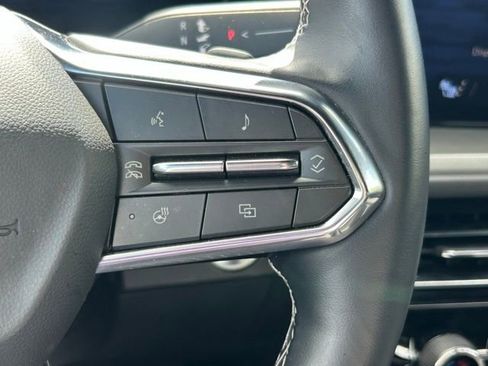 Certified 2025 Chevrolet Traverse LT image 21