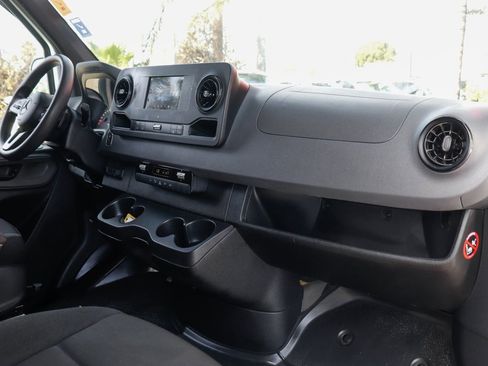 Used 2020 Mercedes-Benz Sprinter 3500 w/ Driver Convenience Package image 35