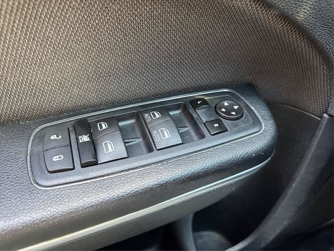 Used 2015 Dodge Charger SE w/ Sport Appearance Group RWD image 33
