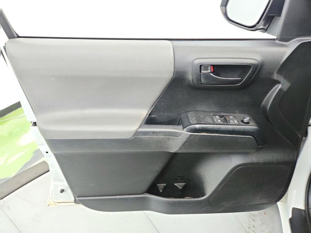 Used 2021 Toyota Tacoma SR RWD image 21