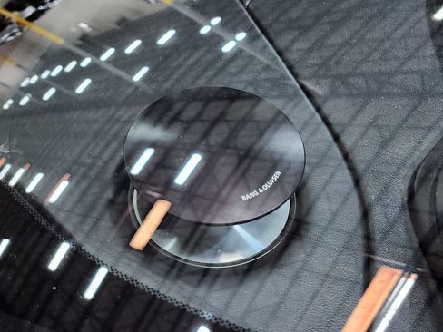 Used 2021 Aston Martin DB11 Coupe RWD image 60
