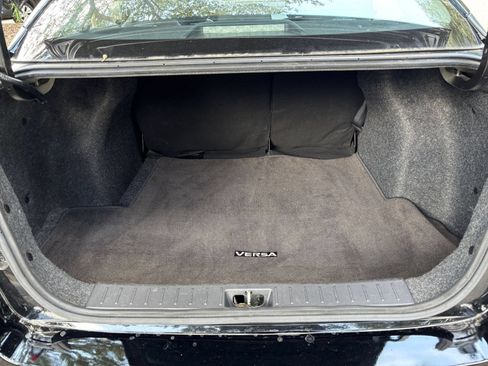 Used 2025 Nissan Versa SV FWD image 29