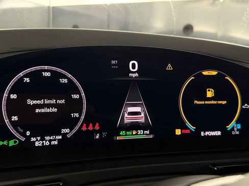 Certified 2025 Porsche Cayenne S AWD/4WD image 31
